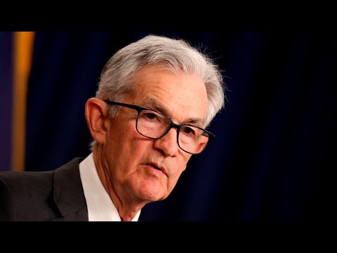 Powell Says Fed Doesn’t Need to Rush Interest-Rate Cuts