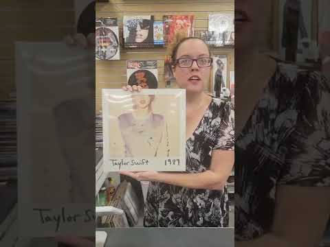 Taylor Swift - 1989 Vinyl Record is a must have in any Collection - Swiftie